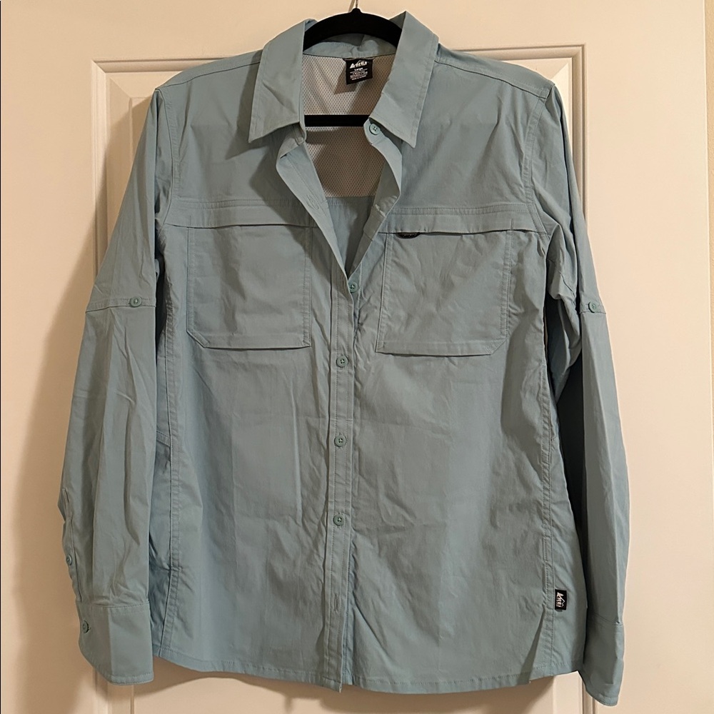 Columbia Sky Blue Women's Button Down Shirt
